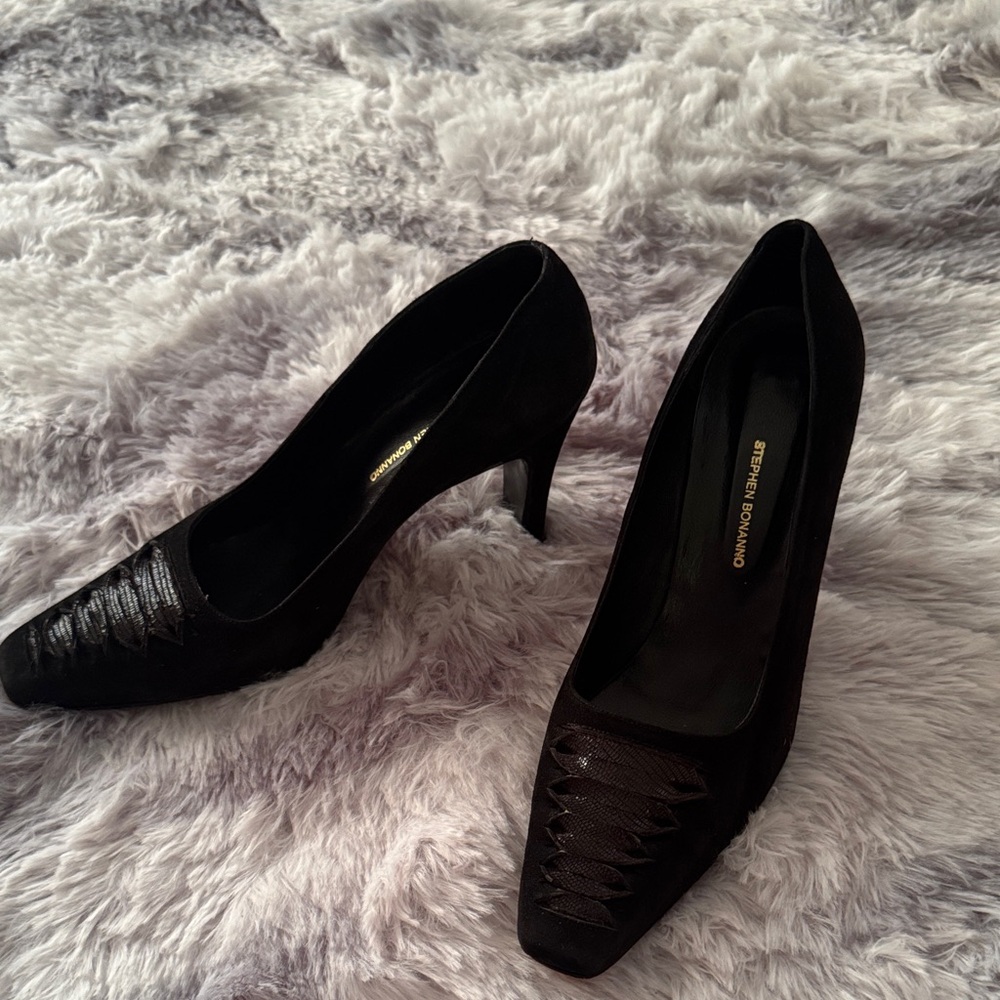 Elegant Black Heels by